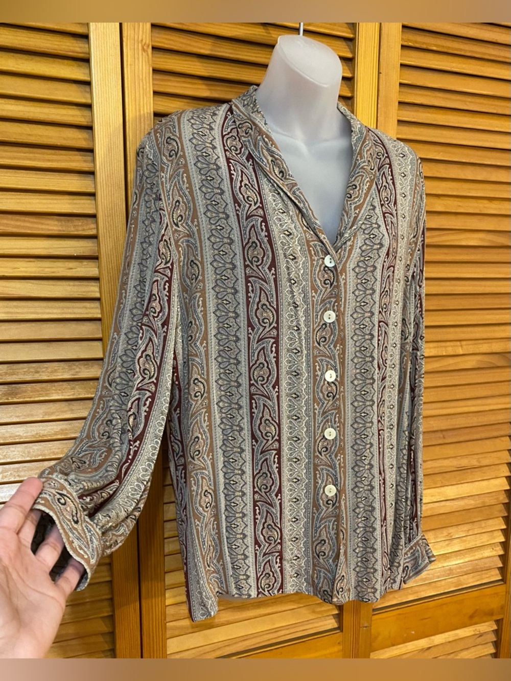 Vintage Liz Claiborne Collection: Semi-sheer, paisley top